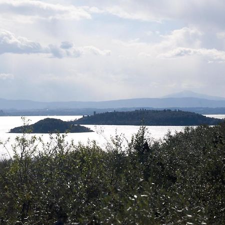 Antico Casale Tiravento Aparthotel Passignano sul Trasimeno Exterior foto