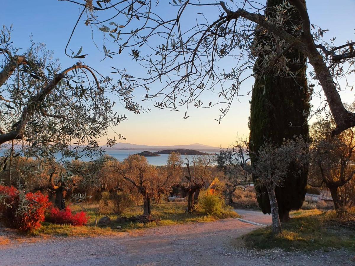 Antico Casale Tiravento Aparthotel Passignano sul Trasimeno Exterior foto