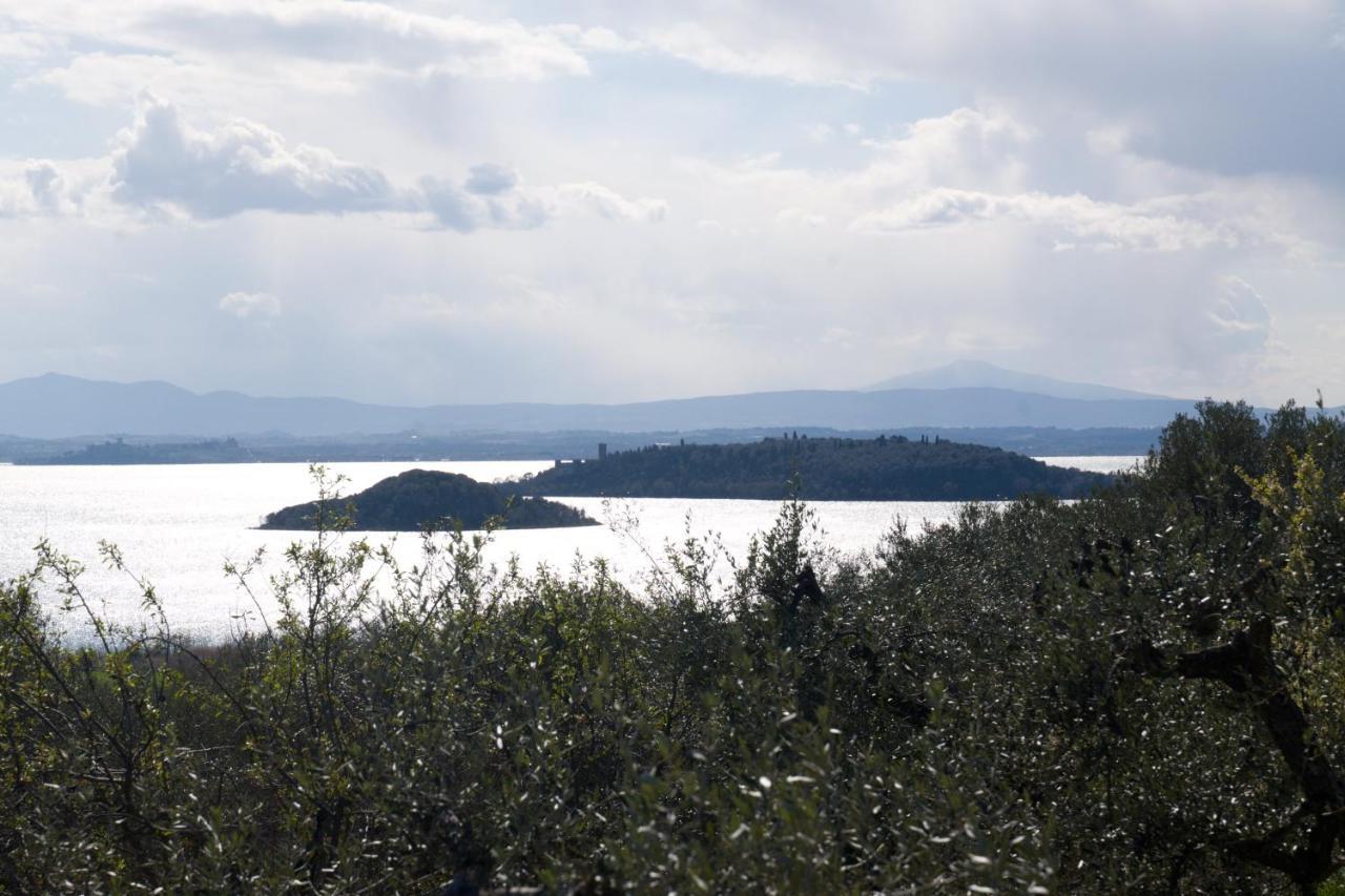 Antico Casale Tiravento Aparthotel Passignano sul Trasimeno Exterior foto