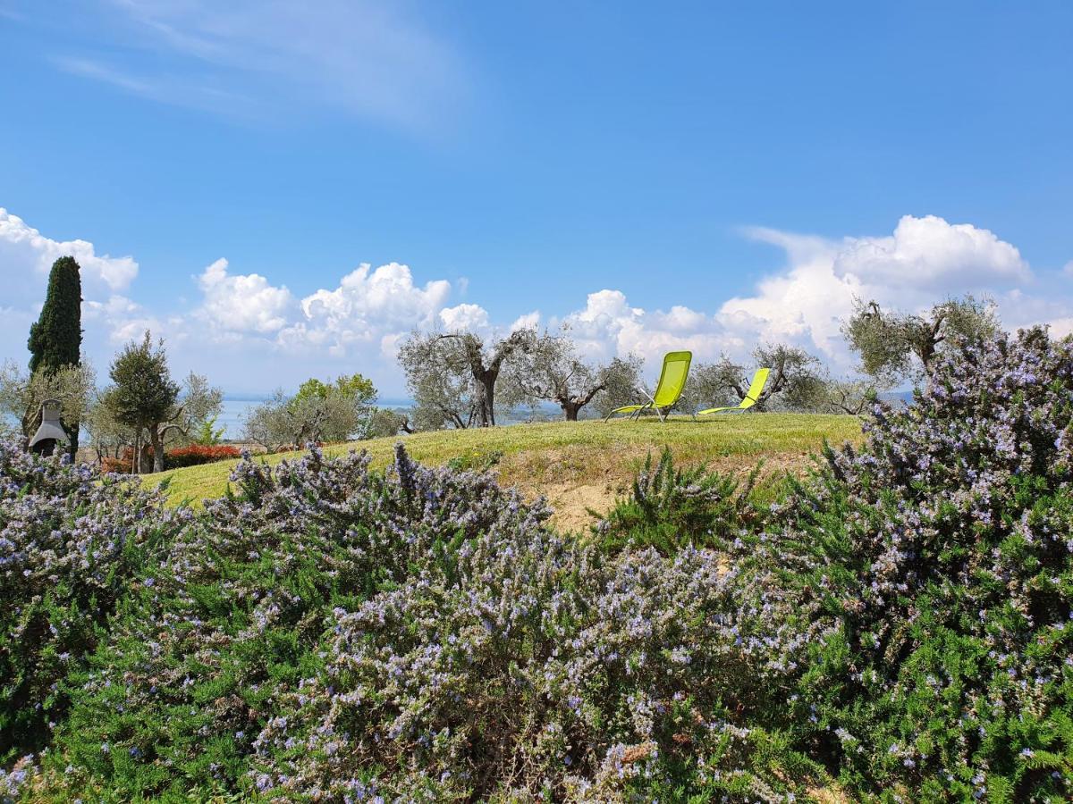 Antico Casale Tiravento Aparthotel Passignano sul Trasimeno Exterior foto