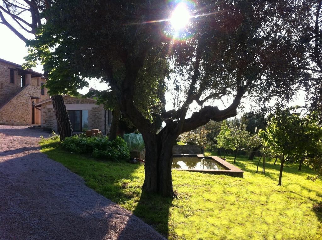 Antico Casale Tiravento Aparthotel Passignano sul Trasimeno Exterior foto