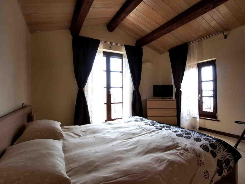 Antico Casale Tiravento Aparthotel Passignano sul Trasimeno Quarto foto