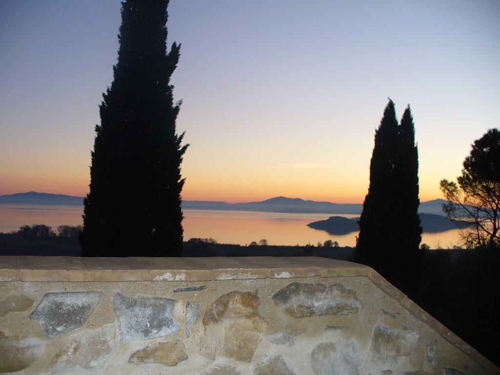 Antico Casale Tiravento Aparthotel Passignano sul Trasimeno Quarto foto